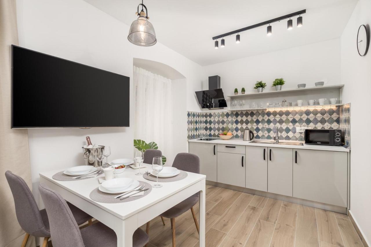 Srnec Apartments - Korzo Rijeka Eksteriør bilde