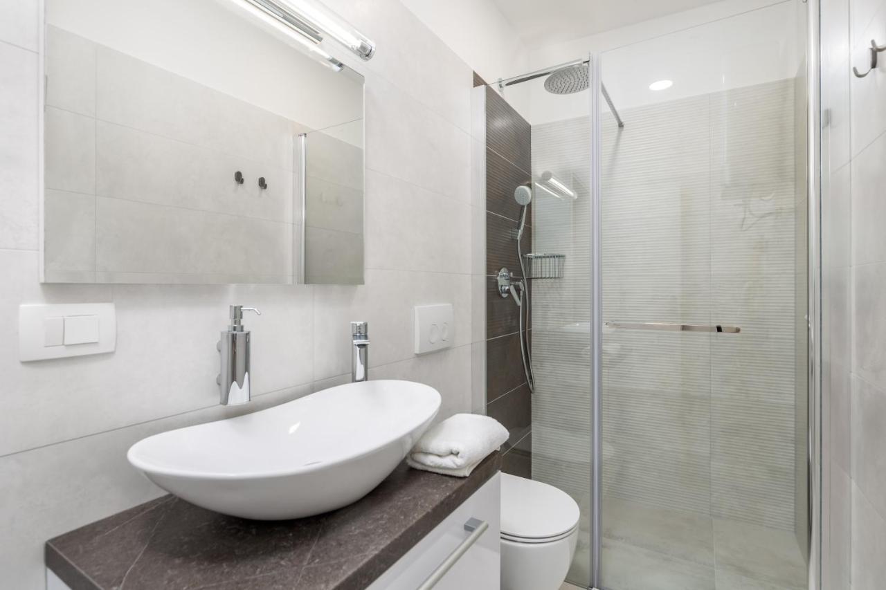 Srnec Apartments - Korzo Rijeka Eksteriør bilde
