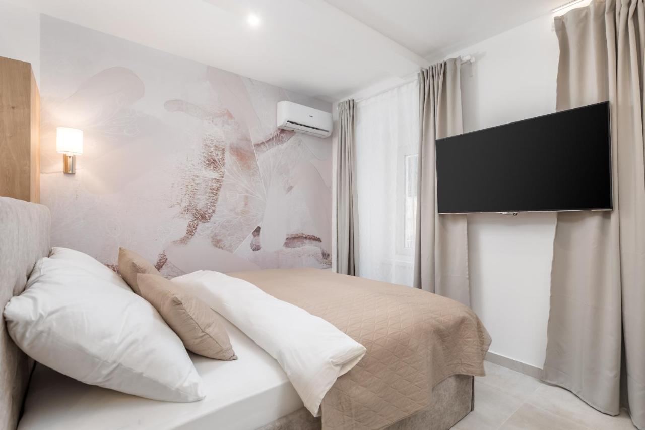 Srnec Apartments - Korzo Rijeka Eksteriør bilde