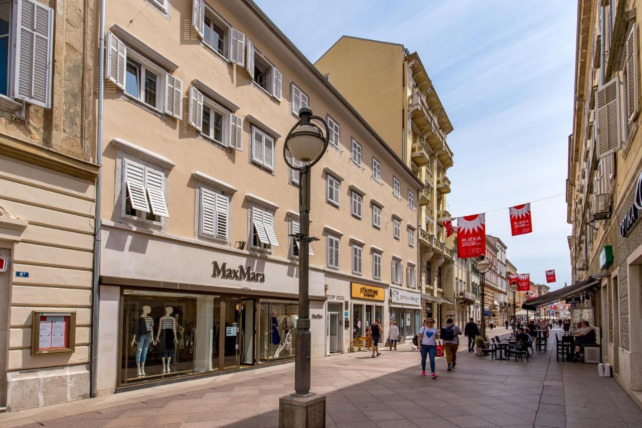 Srnec Apartments - Korzo Rijeka Eksteriør bilde